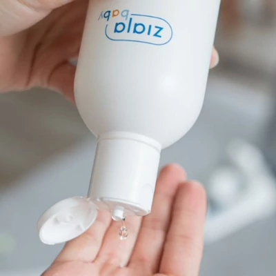 Kép 3/5 - ZIAJA Baba és gyermek testápoló olaj újszökött kortól 270 ml