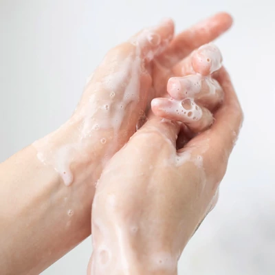 Kép 4/8 - ZIAJA Baba tusfürdő testre és hajra 6 hónapos kortól 400 ml