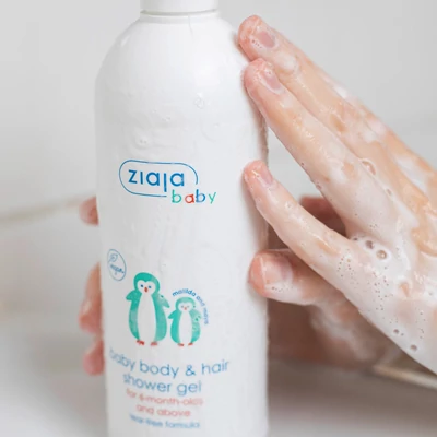 Kép 3/8 - ZIAJA Baba tusfürdő testre és hajra 6 hónapos kortól 400 ml